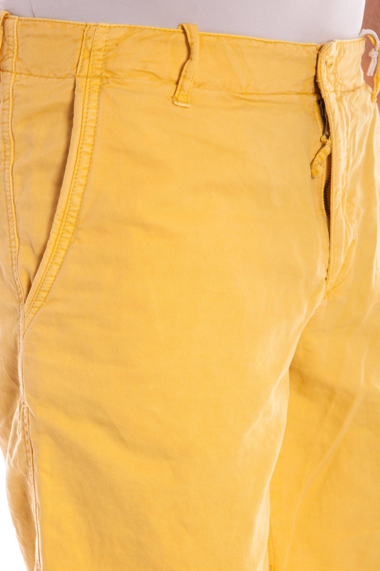 GANT YELLOW MEN'S BERMUDA PANTS