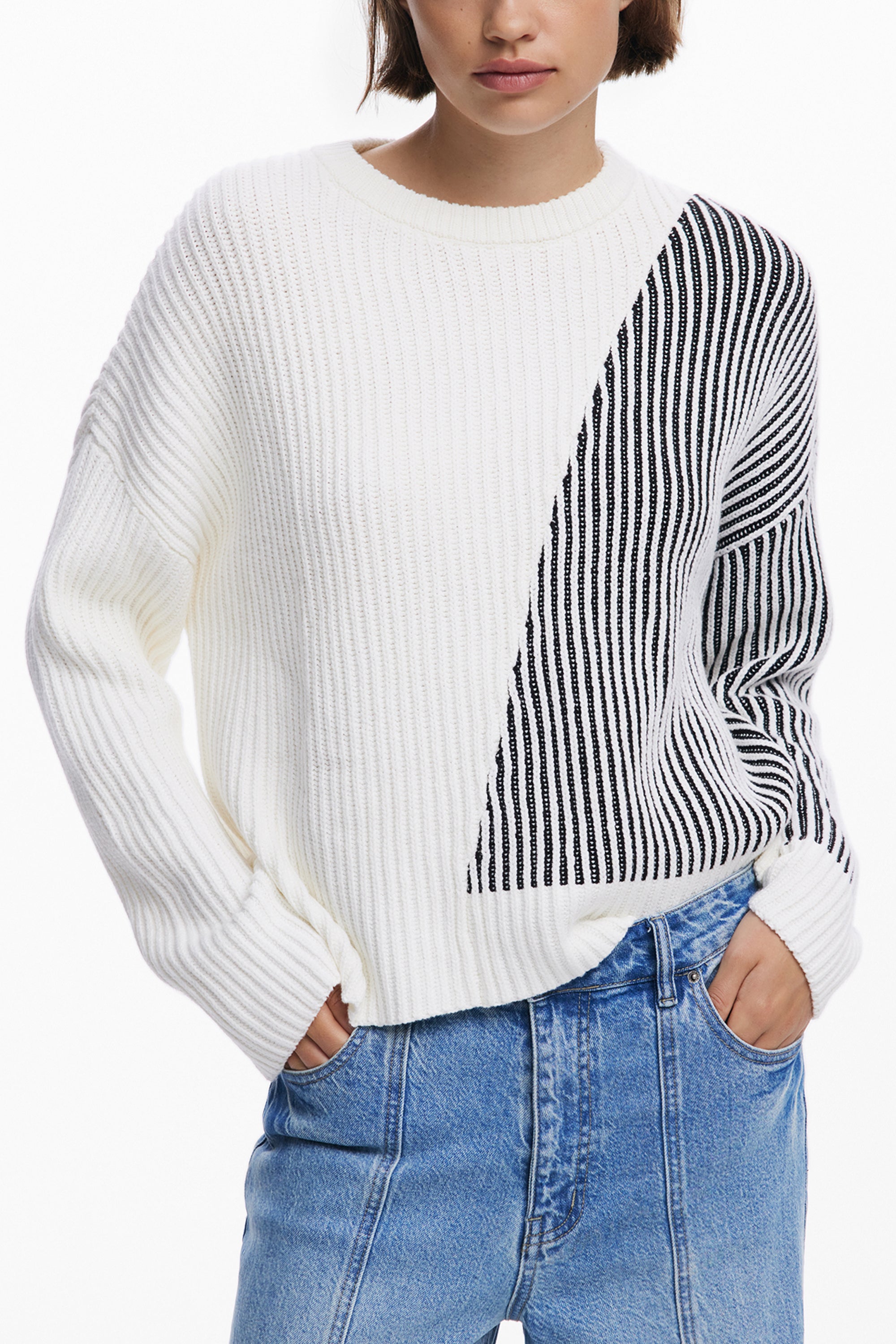 DESIGUAL WOMEN'S WHITE SWEATER