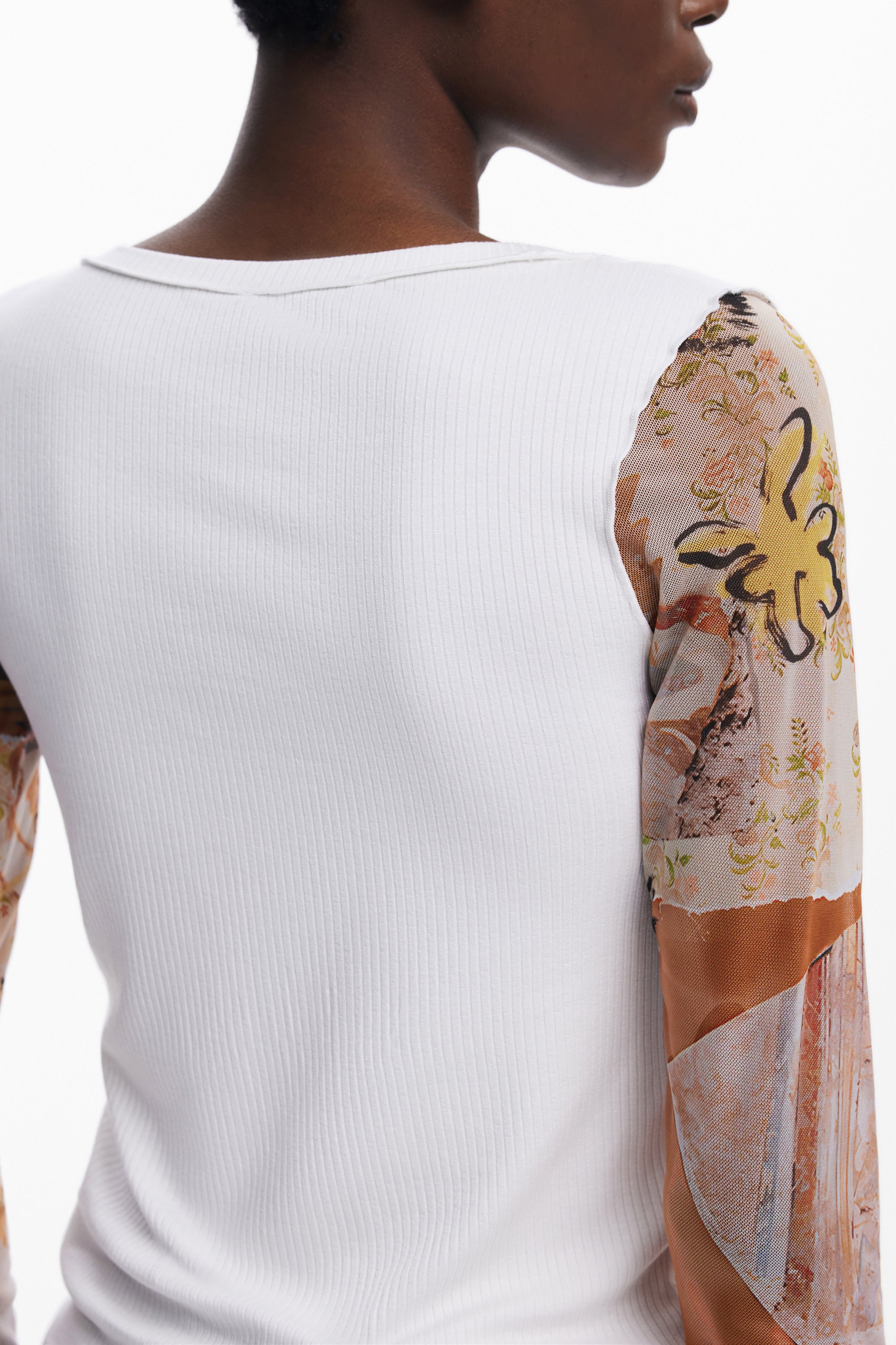 DESIGUAL WOMEN'S WHITE SWEATER
